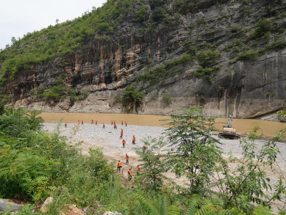 柞水人事变迁与新生面貌，自然之旅中的心灵宁静探寻