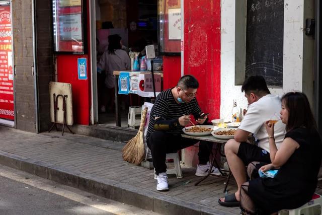 养老改革新动向与美食宝藏，特色小店的秘密揭晓（往年1月养老改革最新消息）